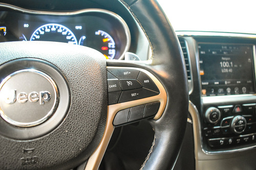 Jeep Grand Cherokee 3.6 Limited 286hp Techo + Llantas 18