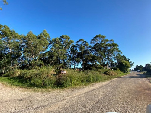 Imagen 2 de 5 de Lote En Esquina A Una Cuadra De La Bajada A La Playa