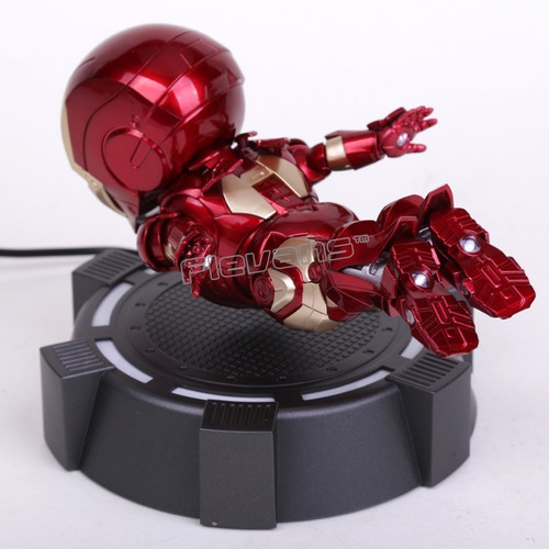 iron man flotando juguete