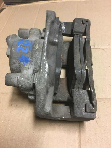 Mordaza O Caliper De Bmw 320i 2001-2005 Delantera-izq # 220 (Usado)
