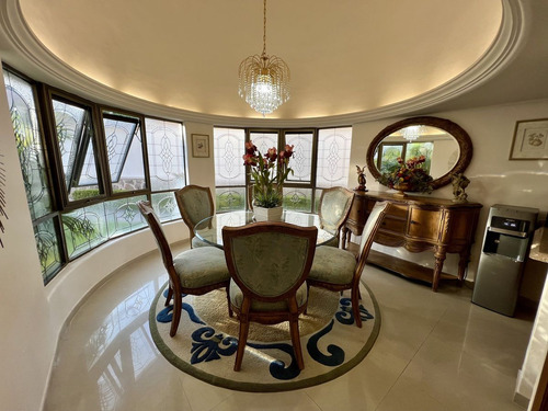 Casa En Venta En El Palomar