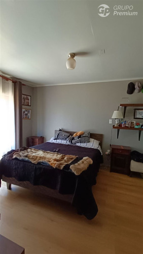 Casa En Venta De 4 Dorm. En Pucón
