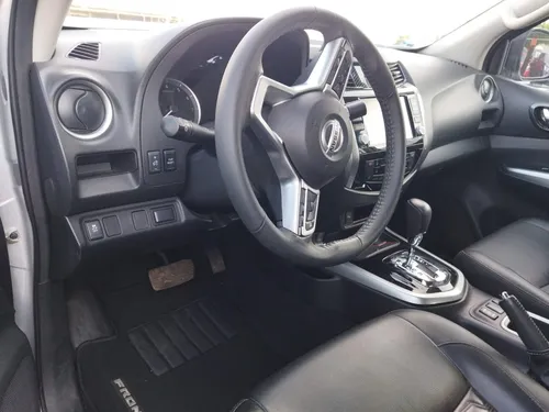 Nissan Frontier Platinum Le