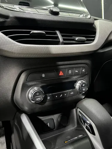 Chevrolet Onix 1.0T Premier Hatch At