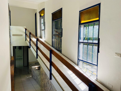 Oficinas En Alquiler-zona 5 Esquinas - Hurlingham