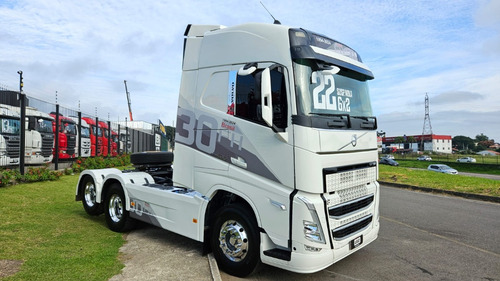 Volvo Fh 460 6x2 Globetrotter Ano 22 Teto Alto Aut. Com Rs