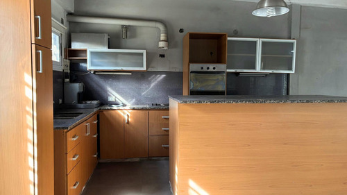 Casa En Villa Elisa De 3 Dormitorios Con Parque