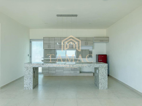 Casa En Venta En Tequesquitengo, Jojutla, Morelos