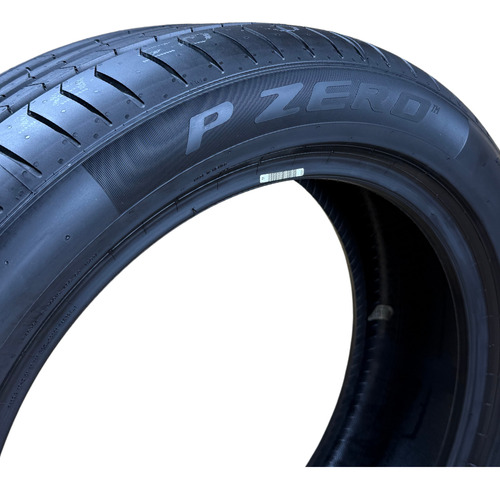 Pneu Pirelli Aro 19 235/50r19 99w P-zero