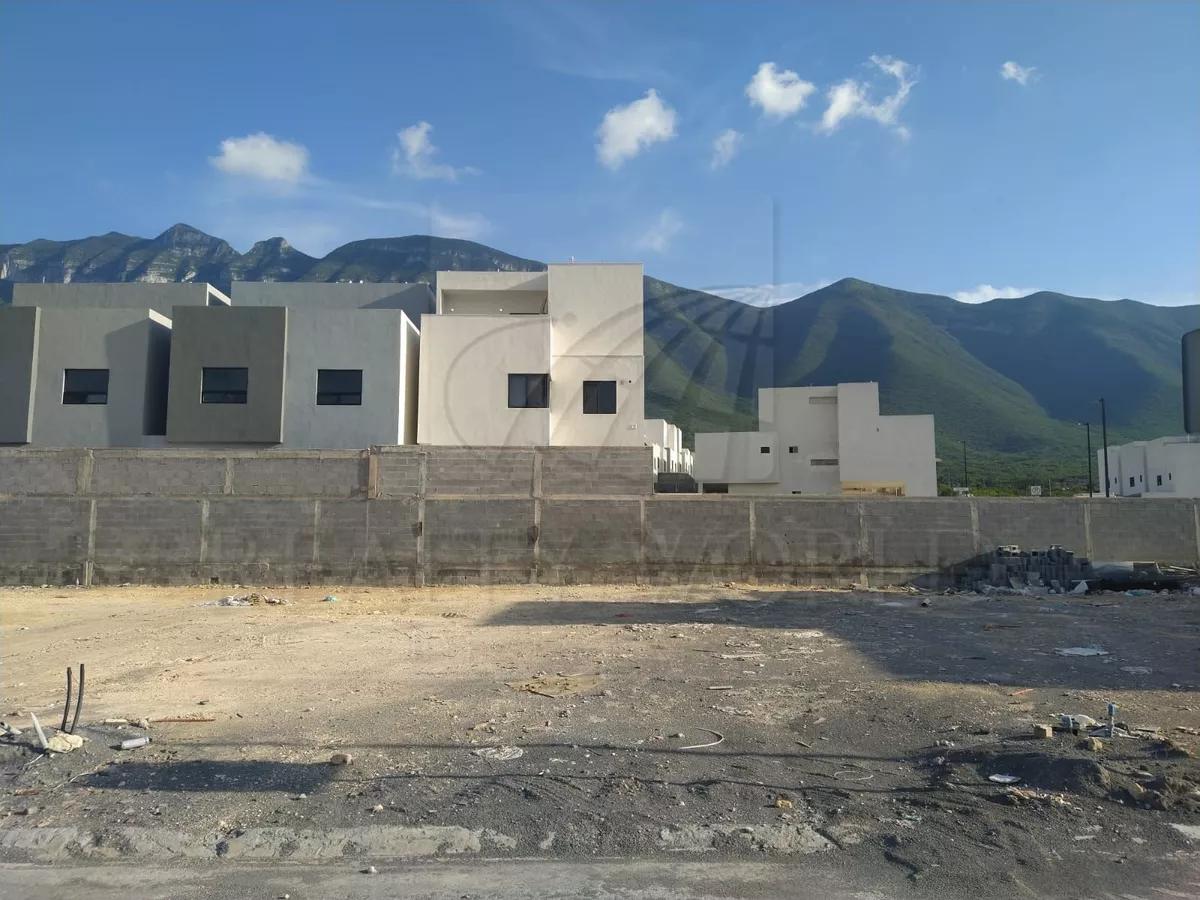 Terrenos En Venta En Dominio Cumbres