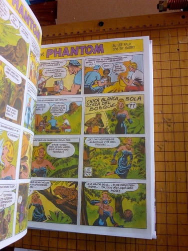 Imagen 3 de 5 de Cómic El Fantasma Que Camina Español Pasta Dura Tomo 1