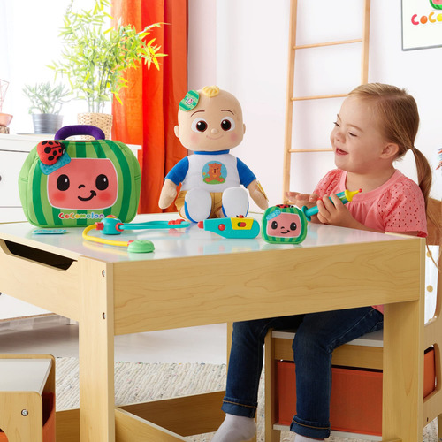 Cocomelon Boo Boo Jj Deluxe - Incluye Bolsa De Chequeo Méd. Color Característica Felpa