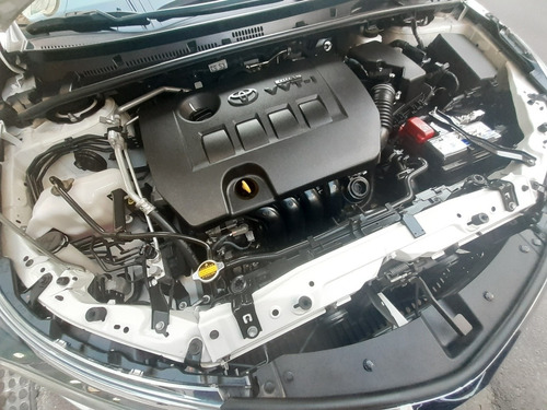 Imagen 6 de 13 de Toyota Corolla 1.8 Xei Cvt Pack 140cv 2015