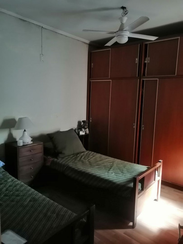 Casa Con Local A 100m. Centro Comercial Y Av. Principal!!!