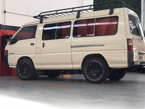 Imagen 22 de 23 de Mitsubishi L300 1998 2.5 Minibus