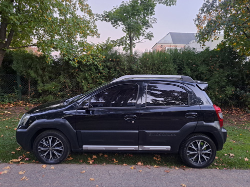 Toyota Etios 1.5 Cross