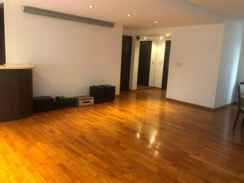 Imagen 1 de 8 de Piso Exclusivo En Venta Y 1 Cochera