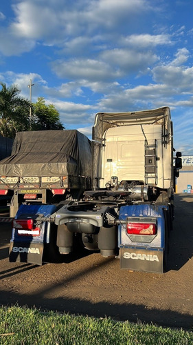 Imagem 3 de 8 de Scania R440 6x4 Highline Traçado Automático Teto Alto 2014