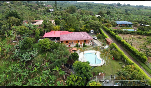 Se Vende Chalet Campestre Altagracia Pereira