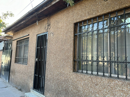 Excelente Casa Ideal Uso Comercial En Barrio Mixto