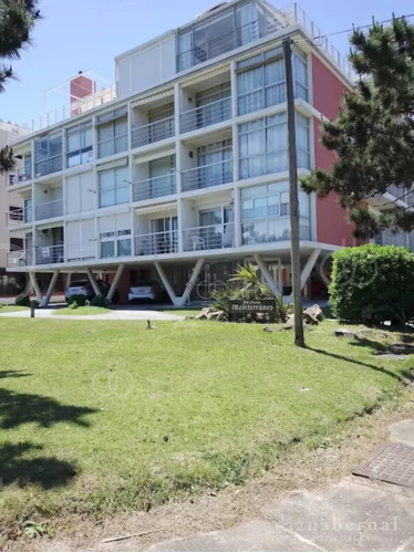 Monoambiente En Venta En Playa Mansa , Punta Del Este 