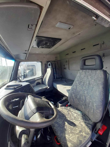Imagem 6 de 10 de Caminhao Volvo Fh12 380