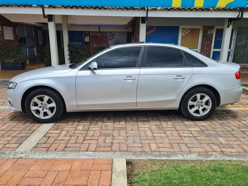 Audi A4 Comfort 1.8cc At Aa