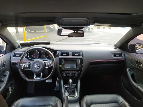 Imagen 8 de 10 de Volkswagen Vento 2.0 Tsi Gli 211cv App Connect + Nav 2016