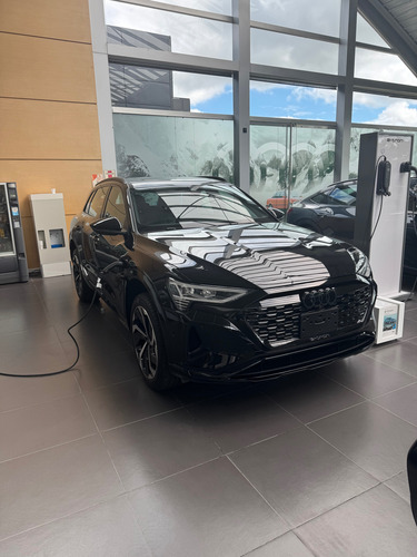 Audi E-tron Q8 55 E tron Quattro 408 cv