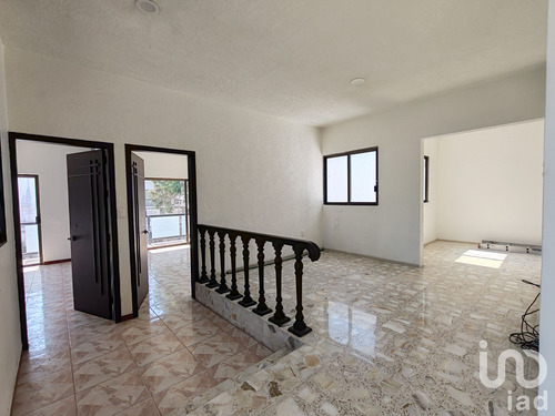 Venta Casa 5 Ambientes Ricardo Flores Magón