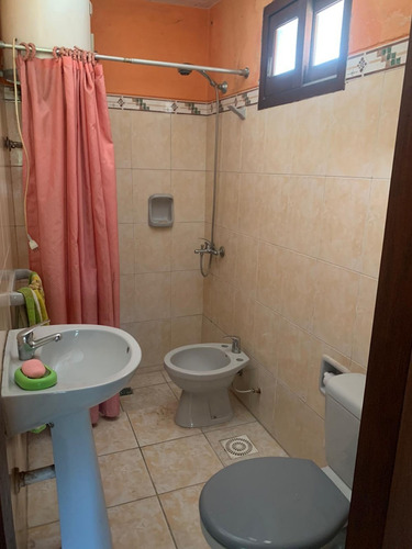 Casa En Excelente Ubicación !!!