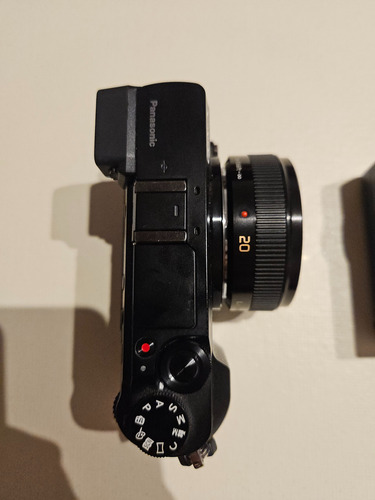 Camara Panasonic Lumix Gx80/gx85 Con Lente Lumix 20mm F1.7 Negro