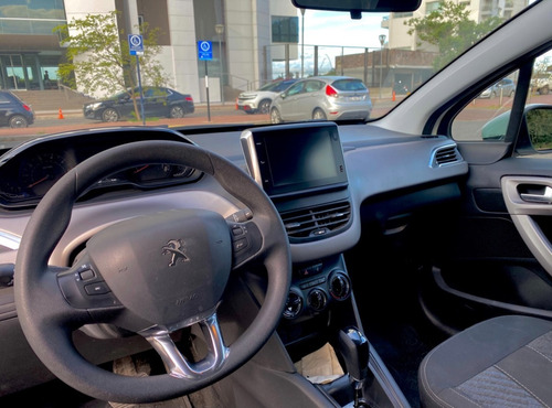 Peugeot 208 Allure 1.6 Triptronic 6