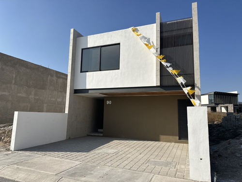 Casa En Venta En Zakia, Ikaya Zizänä, El Marqués, Querétaro