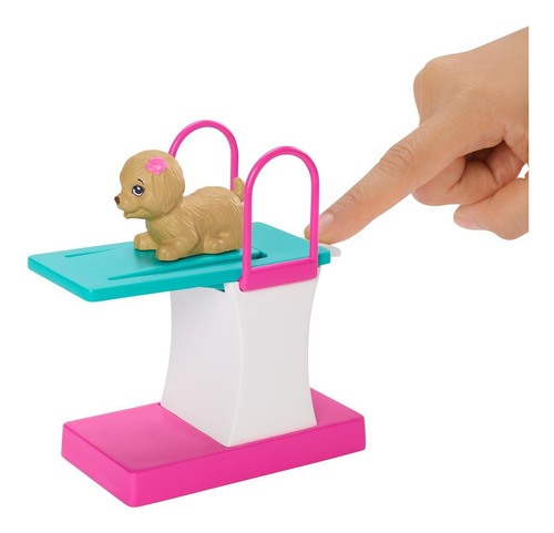 Imagen 3 de 5 de Barbie Dreamhouse adventures/Swim ‘n dive doll Mattel GHK23