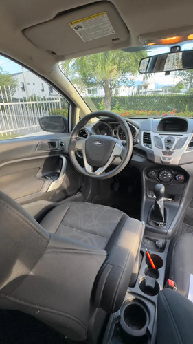 Ford Fiesta 1.6 Hatchback Mecánica