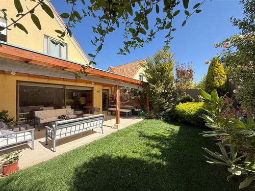 Casa Enaco En Venta De 4 Dorm. En Lo Barnechea