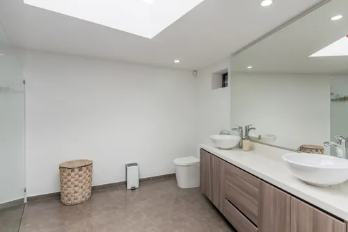 Casa En Venta En Calatrava. Cod V5907