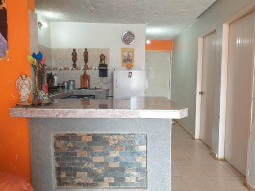 Imagen 2 de 9 de Acogedora Casa En Venta En Urbanizacion Las Eugenias 22-410 04146954944