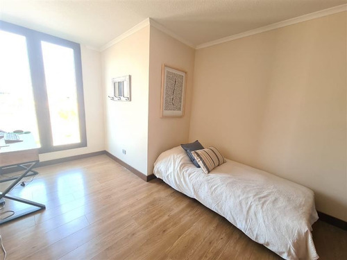 Departamento En Venta De 2 Dorm. En Lo Barnechea