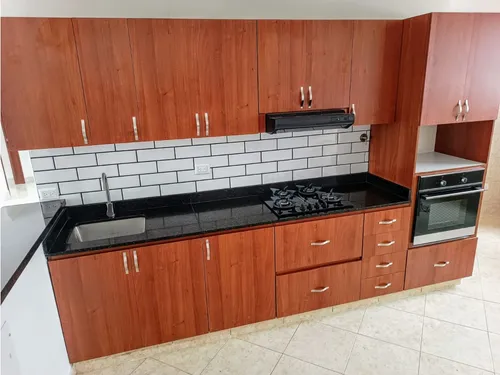 Amplio Apartamento Con Excelente Ubicacion En Medellin La Candelaria