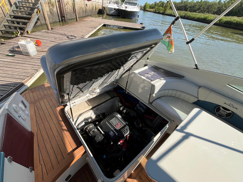 Lancha Avalon 23 Cuddy Volvo Penta 4.3 Gxi V6 225 Hp