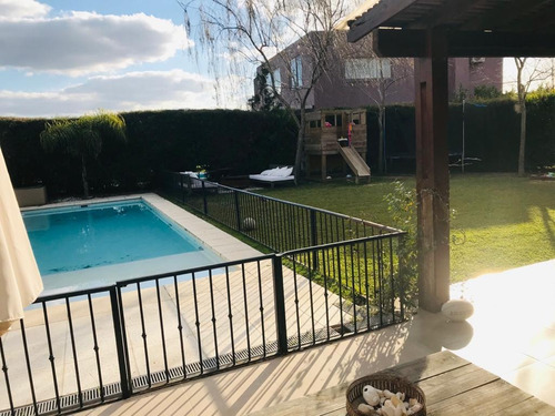 Imagen 2 de 15 de Casa En Una Planta A La Venta, Barrio La Comarca