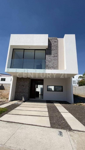 Casa En Venta En Fraccionamiento Terranova, Pachuca De Soto, Hidalgo