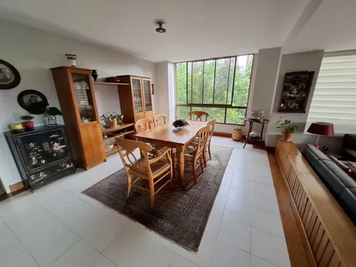 Apartamento En Venta Ubicado En El Poblado Sector Loma De Los Gonzalez (26528).