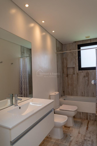 Imagen 12 de 22 de Divina Casa En Barrio Carmel !