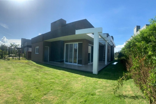 Imagem 21 de 24 de Casa À Venda Em Xangri-lá - Ca01375 - 69428458