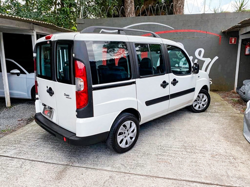 Imagem 2 de 15 de Fiat Doblo 1.8 Mpi Essence 7l 16v Flex 4p Manual