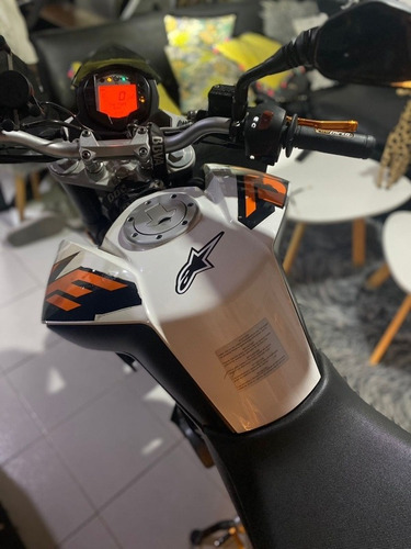 Imagen 3 de 7 de Ktm Duke 200