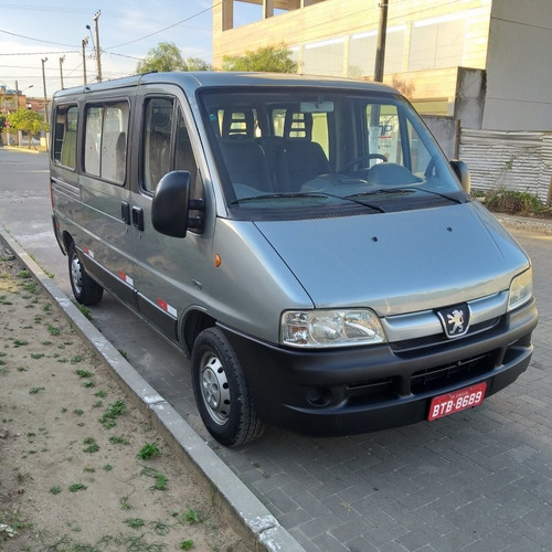 Peugeot Boxer Minibus 2011
